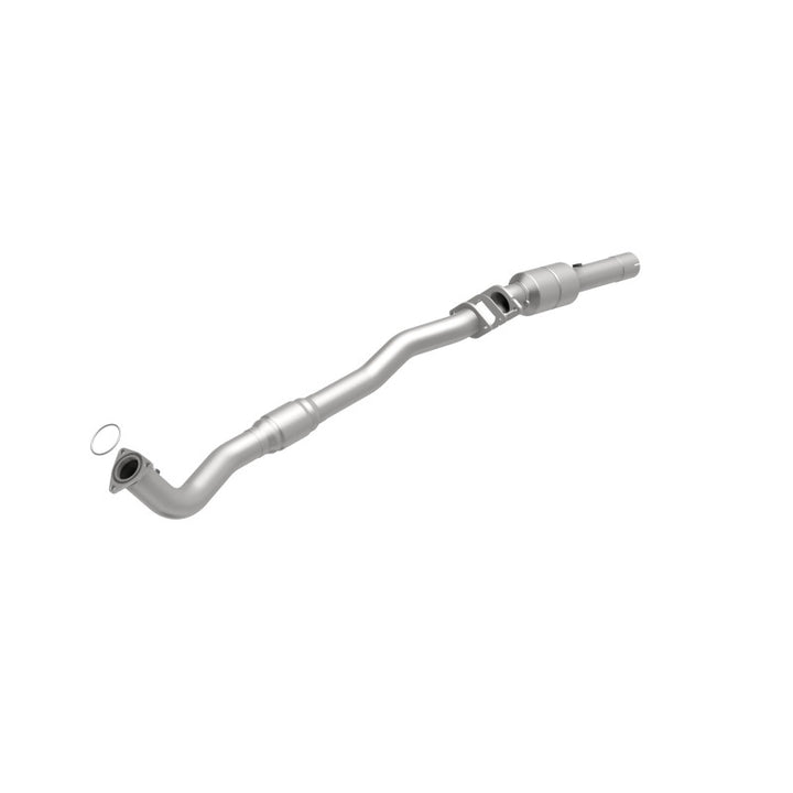 Magnaflow Catalytic Converter DF 01-02 2500HD 8.1L Passenger Side Compatible with 2002 Chevrolet Silverado 2500 HD and GMC Sierra 2500 HD - OneFastShop