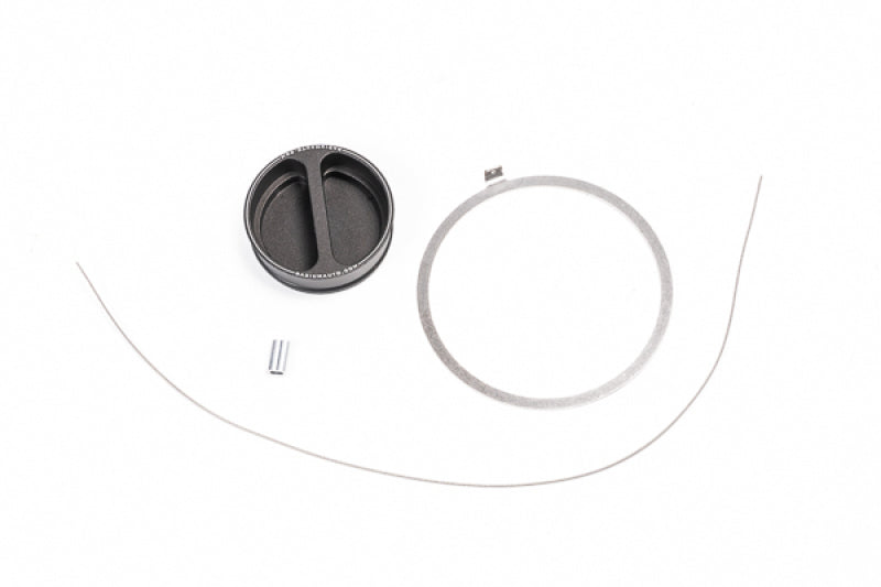 Radium Dry Break Dust Cap with Lanyard for Fuel Cell Fill Receivers