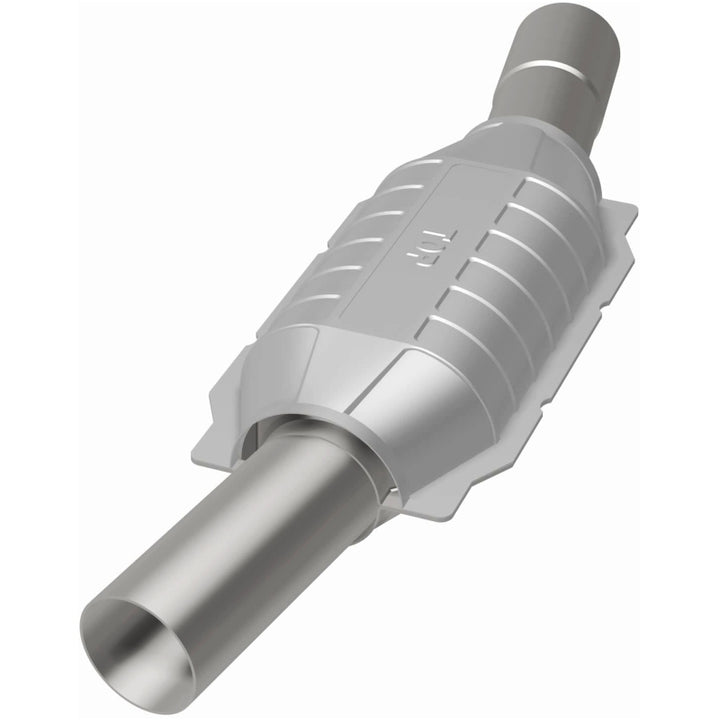 Magnaflow Conv DF GM 25inch x 7inch x 4inch 2.5/2.5inch Compatible with 1975-1986 Chevrolet C10/K10 and GMC C15/C1500 - OneFastShop