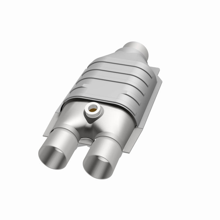 Magnaflow 2.5in 2in S D CAOBDII Universal Converter for 1996-2000 Chevrolet Express, GMC Savana, and 1996-2001 Dodge Ram Models - OneFastShop