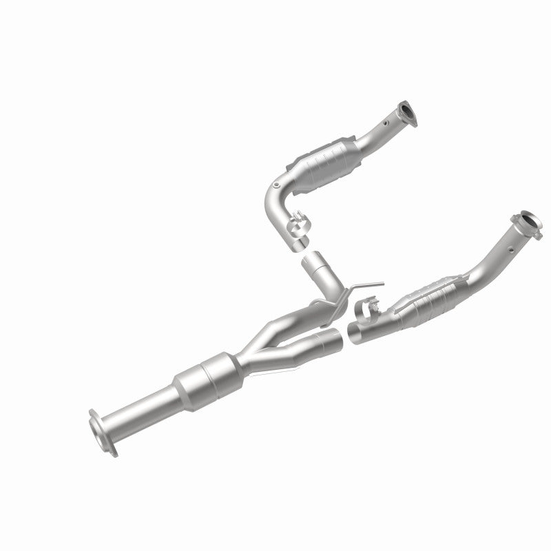 Magnaflow Direct-Fit Catalytic Converter for '11-'13 Chevy Silverado 2500 HD/3500 HD 6.0L - OneFastShop