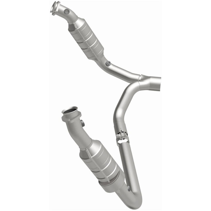 MagnaFlow Direct Fit Catalytic Converter 2006 Dodge RAM 1500 5.7L Front Axle