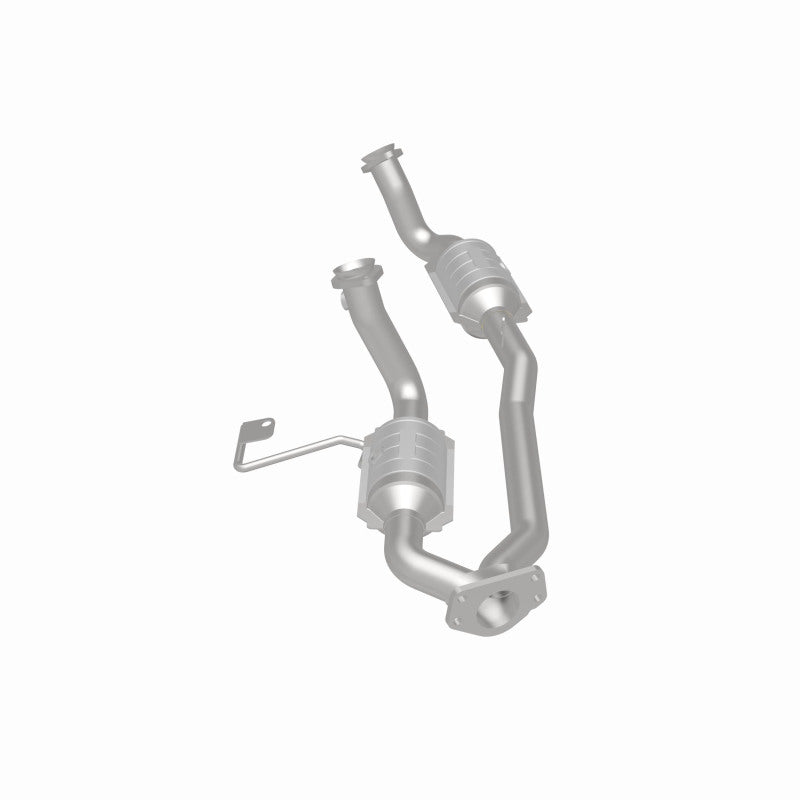 MagnaFlow Conv DF Direct-Fit Catalytic Converter for 2001–2003 Ford Windstar 3.8 OEM