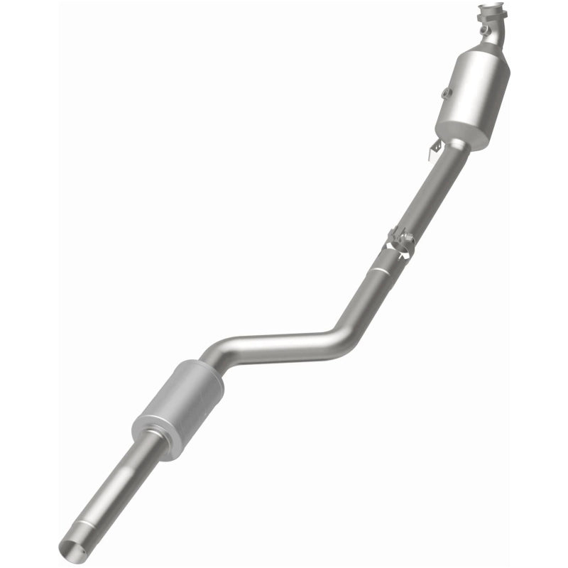 Magnaflow OEM Grade Direct Fit Catalytic Converter for Mercedes-Benz C300 3.0L 11-12