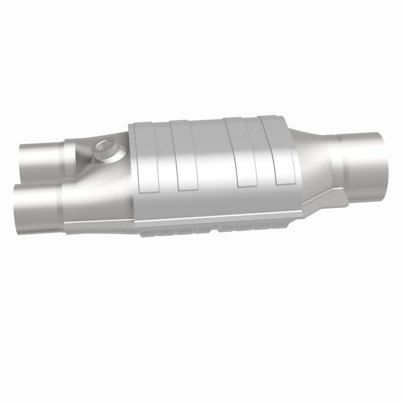 Magnaflow Catalytic Converter Universal 3 Inch/2 Inch Single/Dual with O2 Compatible with 1996-2002 Chevrolet Express 1500/2500 and GMC Savana 1500/2500 - OneFastShop