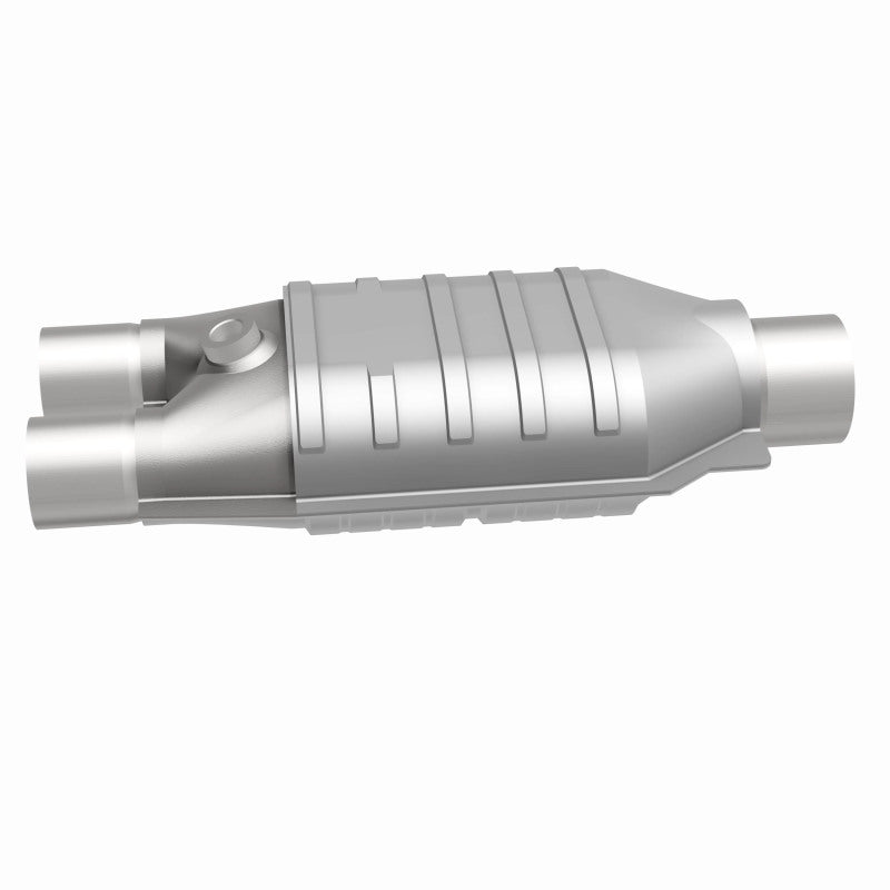 MagnaFlow Universal Catalytic Converter 3/2 Single/Dual with O2 - Chevy Astro, GMC Safari - OneFastShop