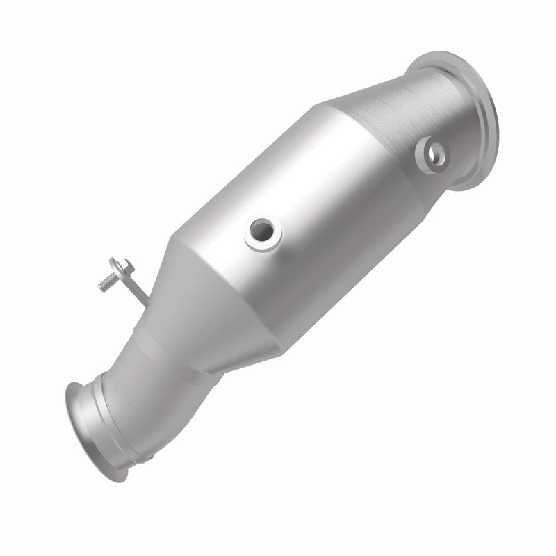 Magnaflow Direct Fit EPA Compliant Catalytic Converter for 2014-2016 BMW 335i GT xDrive 3.0L