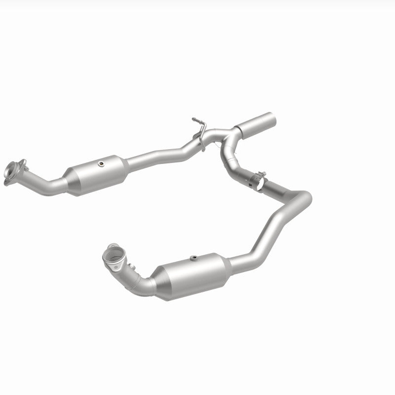 Magnaflow Direct Fit Catalytic Converter 280014 for 17-18 Ford E-350 6.8L - OneFastShop