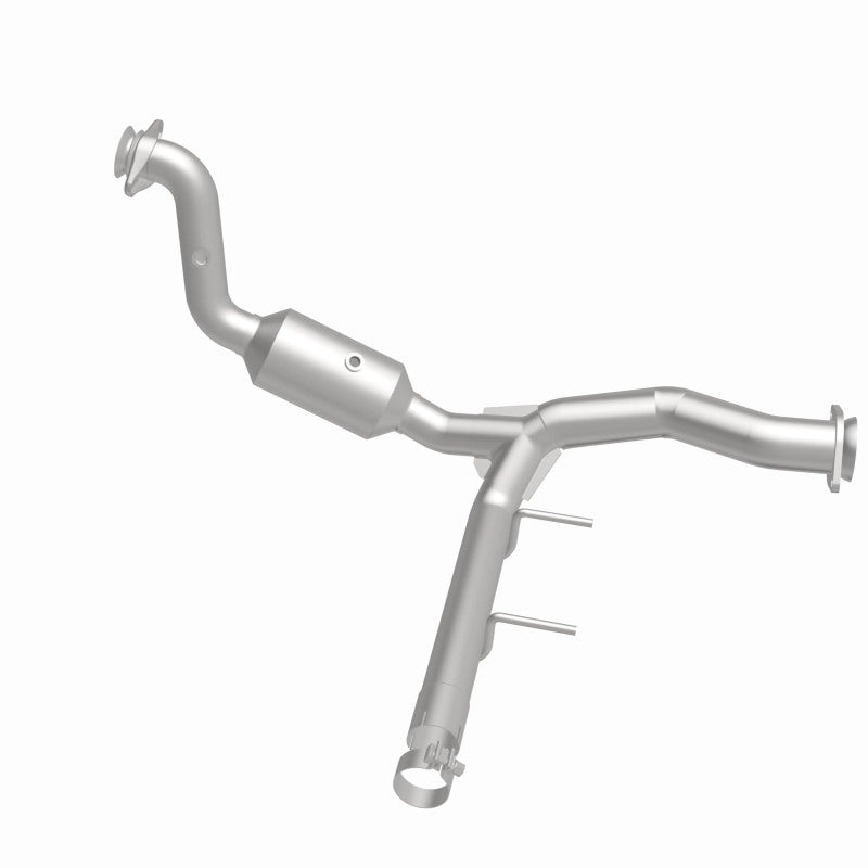 Magnaflow Conv Direct Fit 15-17 Ford F150 V6 2.7L OEM Underbody Catalytic Converter - OneFastShop