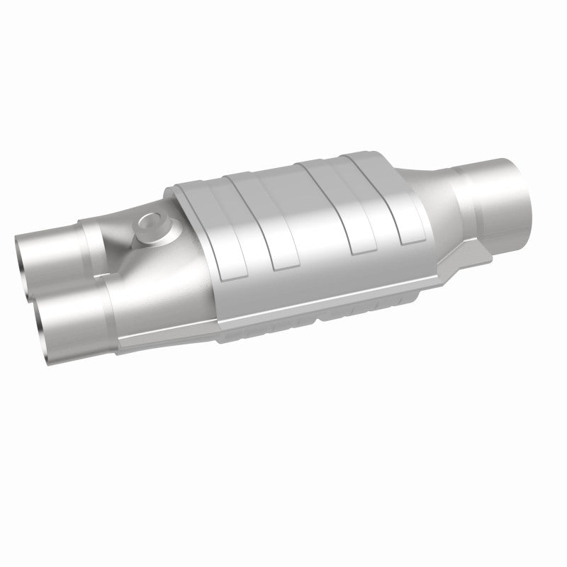 Magnaflow Catalytic Converter Universal 3 Inch/2 Inch Single/Dual with O2 Compatible with 1996-2002 Chevrolet Express 1500/2500 and GMC Savana 1500/2500 - OneFastShop