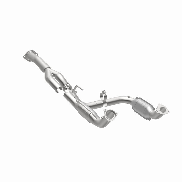 MagnaFlow Direct-Fit Catalytic Converter for 11-16 Chevy Silverado 2500HD/3500HD & GMC Sierra 2500HD/3500HD - OneFastShop
