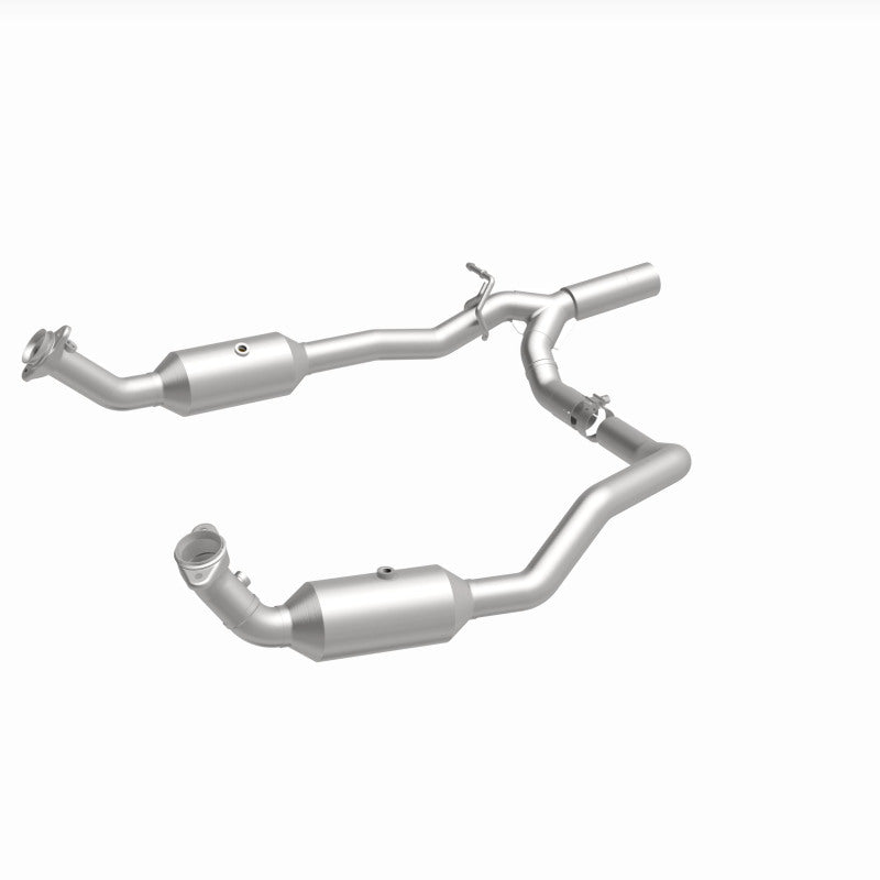 Magnaflow Direct Fit Catalytic Converter 280014 for 17-18 Ford E-350 6.8L - OneFastShop