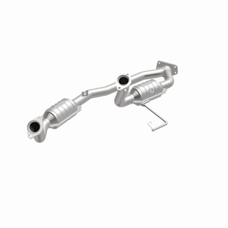 MagnaFlow Conv DF Direct-Fit Catalytic Converter for 2001–2003 Ford Windstar 3.8 OEM