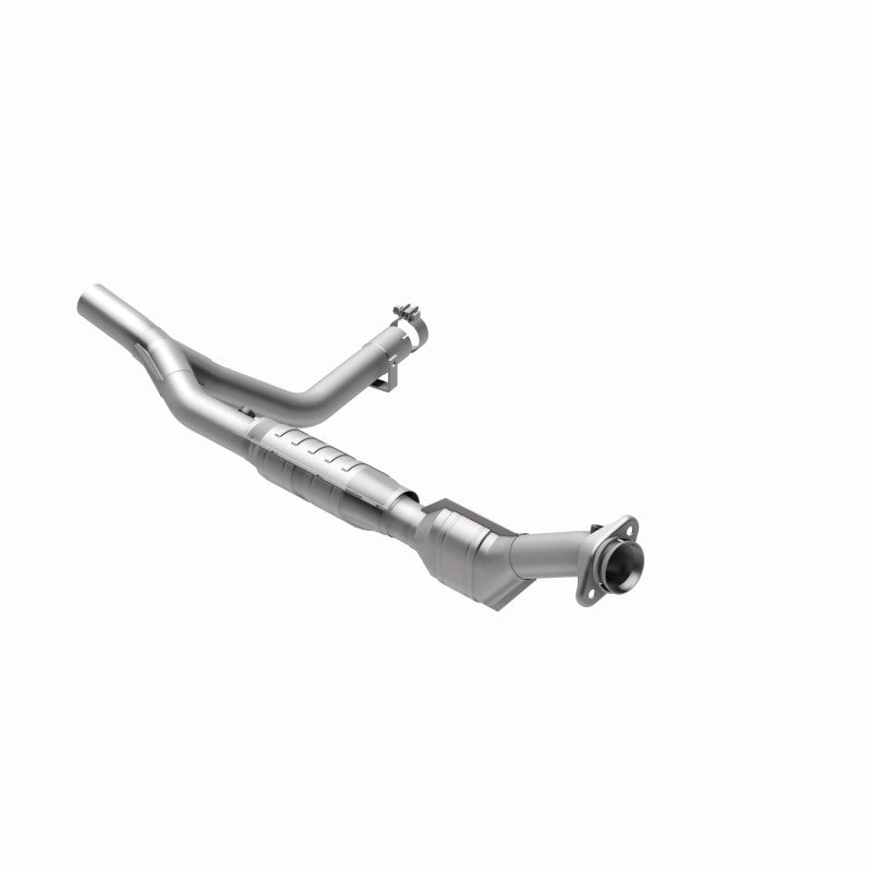 MagnaFlow OEM Grade Catalytic Converter for 2001-2003 Ford F-150, 2001-2002 Lincoln Navigator