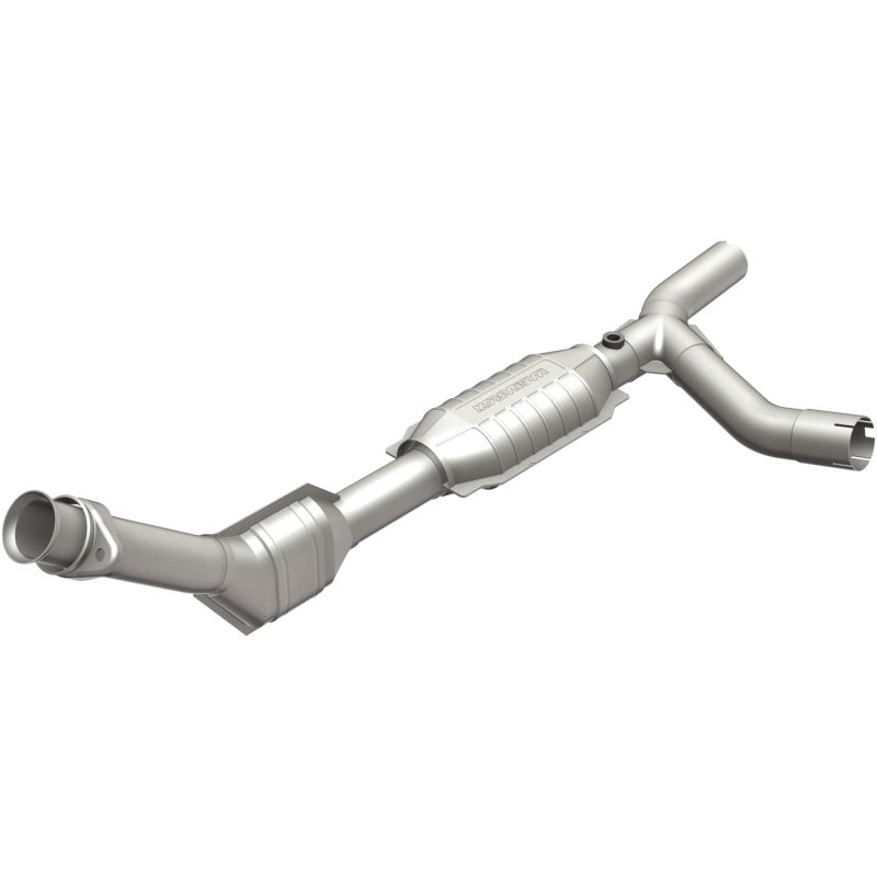 MagnaFlow Federal Passenger Side Direct-Fit Catalytic Converter - Ford E-150 Club Wagon / E-150 Econoline Club Wagon 4.2L 2000-2003