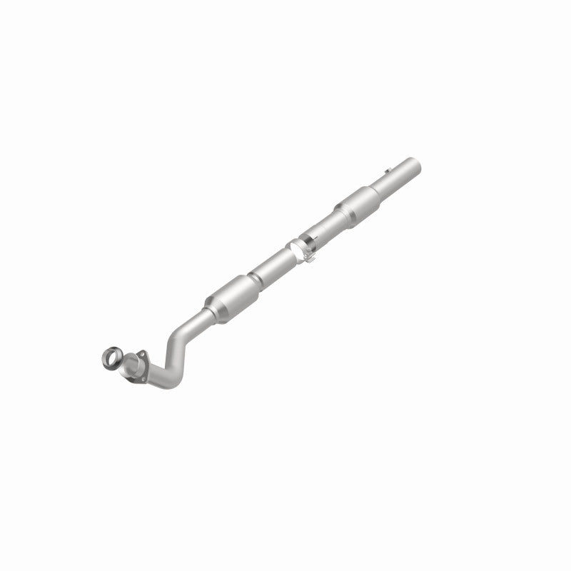 Magnaflow Direct Fit Catalytic Converter for 97-00 Chevrolet Express 1500 5.7 OEM Undrbdy