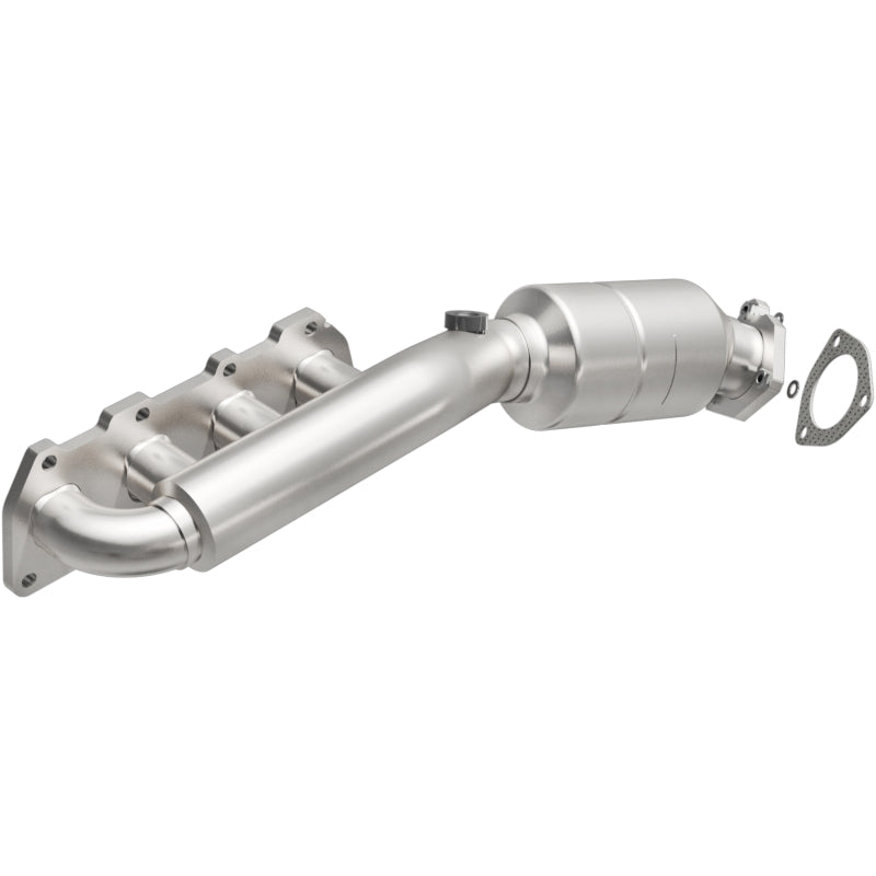Magnaflow Direct-Fit Catalytic Converter 02-04 VW Passat 4.0L - OneFastShop
