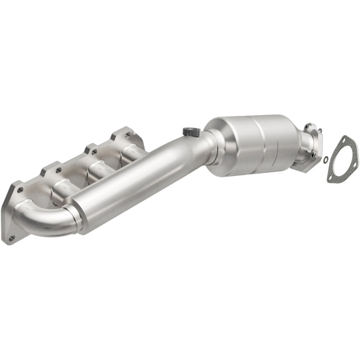 Magnaflow Direct-Fit Catalytic Converter 02-04 VW Passat 4.0L - OneFastShop