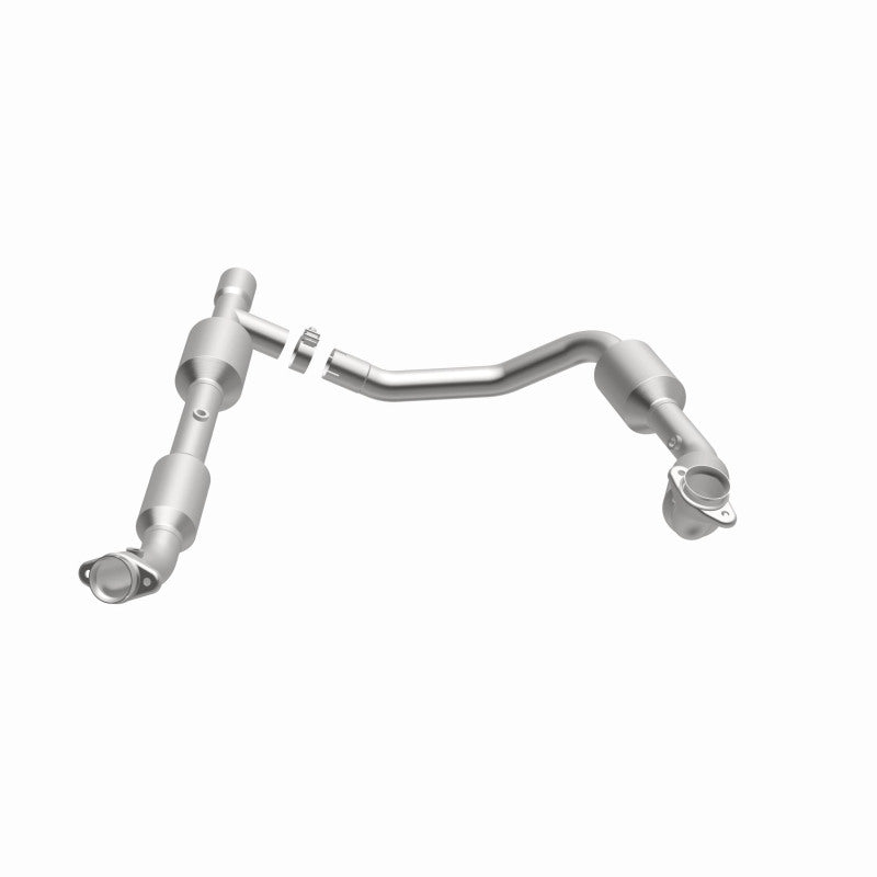 Magnaflow Direct Fit Catalytic Converter for 05-08 Ford E-350 Super Duty 5.4L - OneFastShop