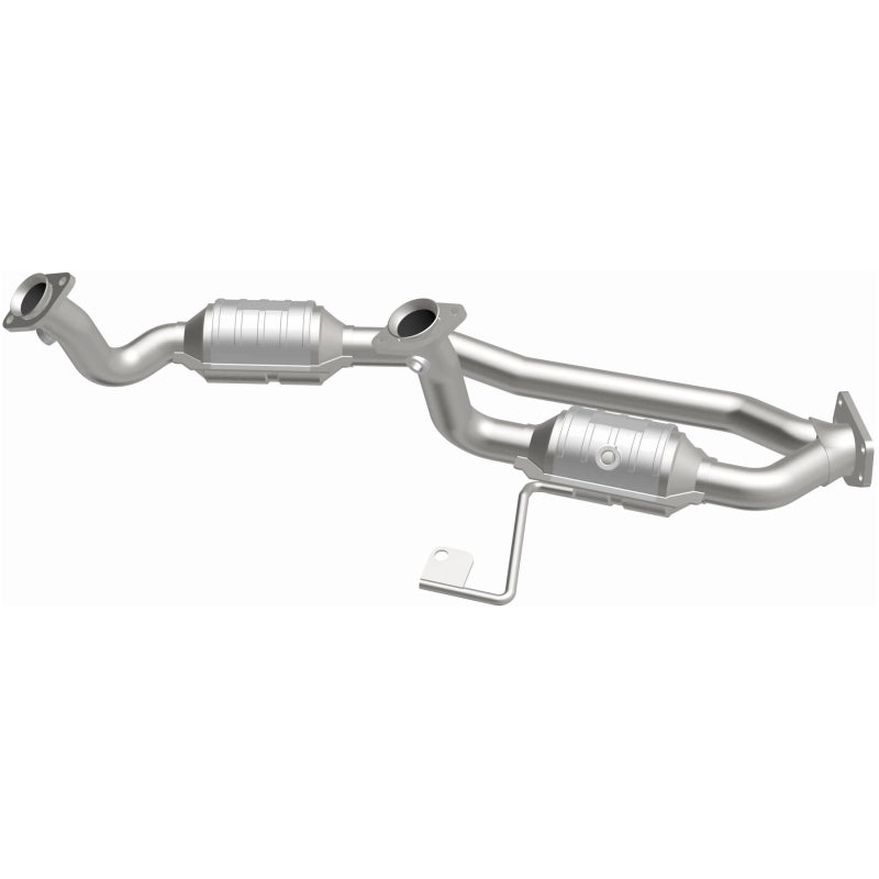 MagnaFlow Conv DF Direct-Fit Catalytic Converter for 2001–2003 Ford Windstar 3.8 OEM