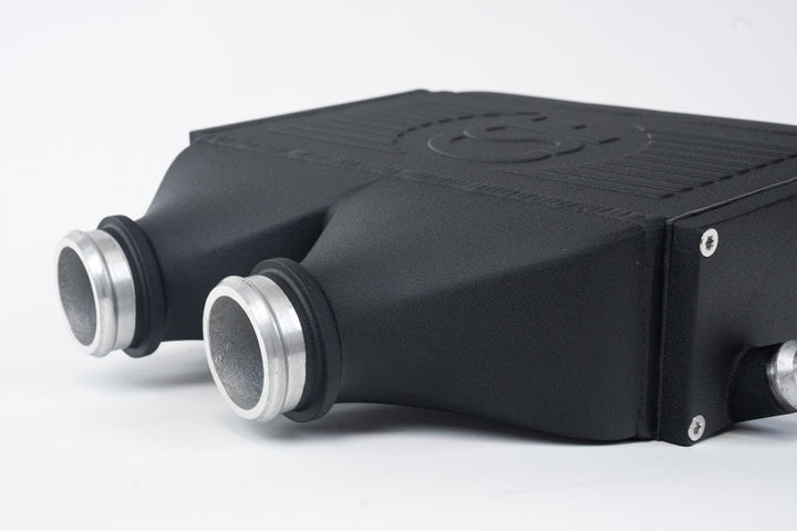 CSF Top Mount Charge-Air-Cooler Crinkle Black for 2014+ BMW M3/M4 (F8X)