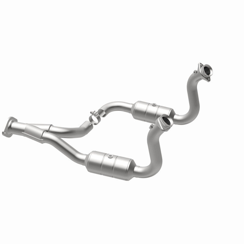 Magnaflow Direct Fit Catalytic Converter for 08-10 Ford F-350 Super Duty 6.8L - OneFastShop