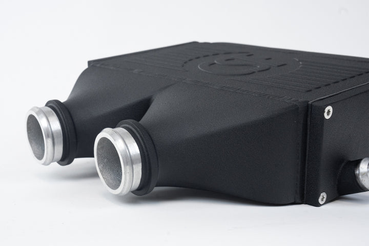 CSF Top Mount Charge-Air-Cooler Crinkle Black for 2014+ BMW M3/M4 (F8X)