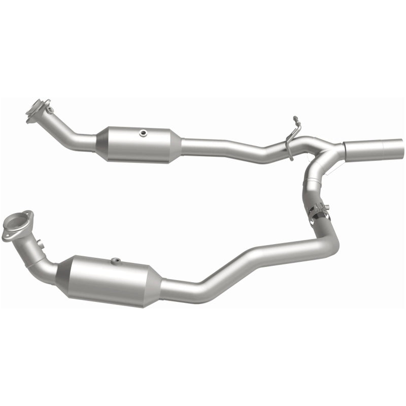 Magnaflow Direct Fit Catalytic Converter 280014 for 17-18 Ford E-350 6.8L - OneFastShop