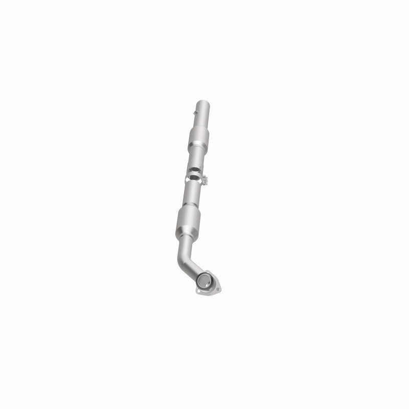 Magnaflow Direct Fit Catalytic Converter for 97-00 Chevrolet Express 1500 5.7 OEM Undrbdy