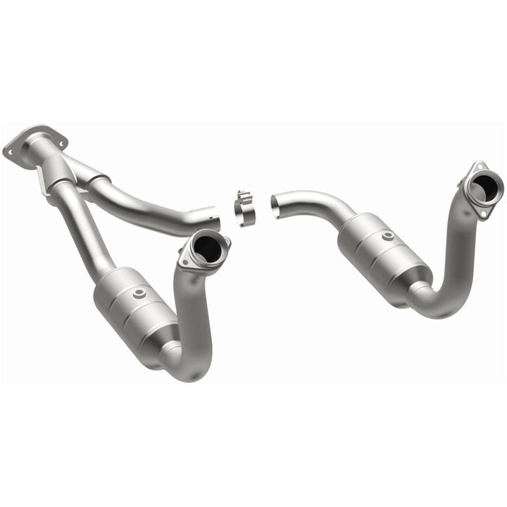 Magnaflow Direct Fit Catalytic Converter for 08-10 Ford F-350 Super Duty 6.8L - OneFastShop