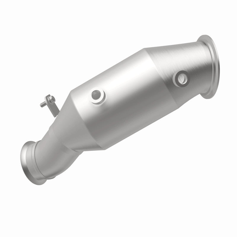Magnaflow Direct Fit EPA Compliant Catalytic Converter for 2014-2016 BMW 335i GT xDrive 3.0L