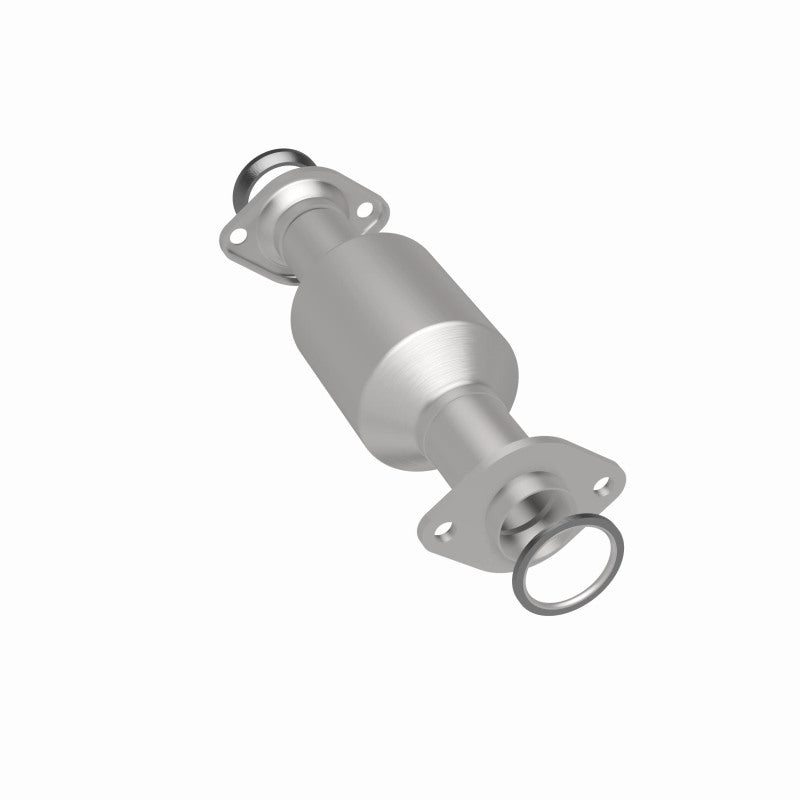 Magnaflow 11-15 Sienna 3.5 Underbody Converter - Easy Installation & OEM Grade