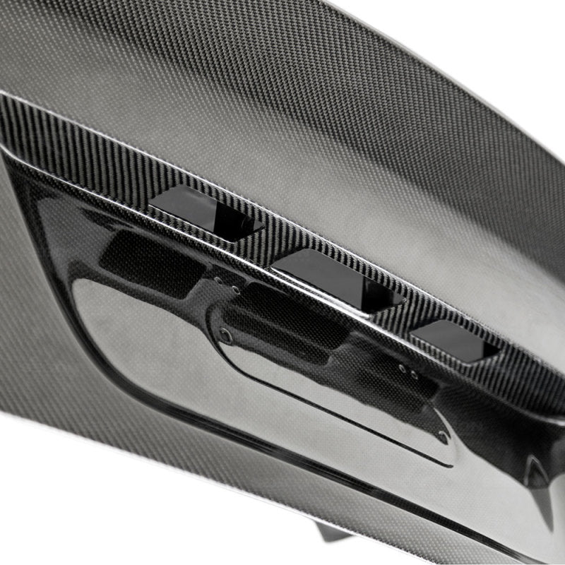 Seibon CSL-Style Carbon Fiber Trunk/Hatch for 97-03 BMW 5 Series E39