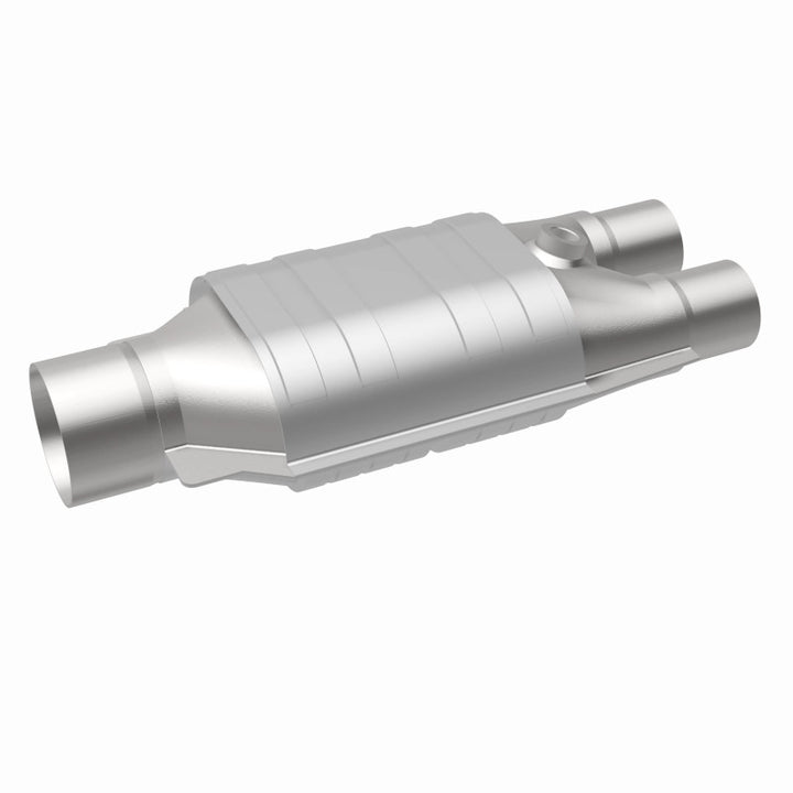 Magnaflow Conv Univ 3inch/2inch Single/Dual w/ O2 for 1996-2002 Chevrolet Express 1500/2500, GMC Savana 1500/2500