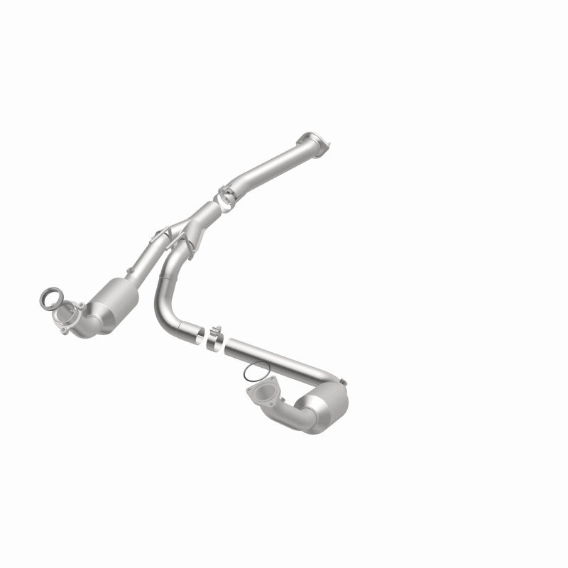 Magnaflow Direct Fit Converter for 04-05 Chevrolet Express 1500 5.3L CARB Compliant - OneFastShop