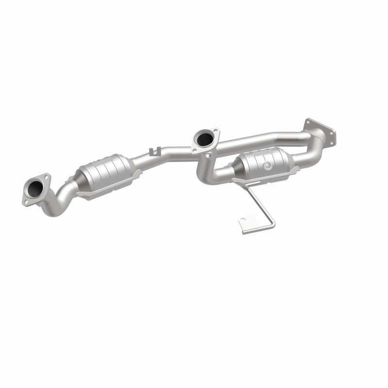 MagnaFlow Conv DF Direct-Fit Catalytic Converter for 2001–2003 Ford Windstar 3.8 OEM