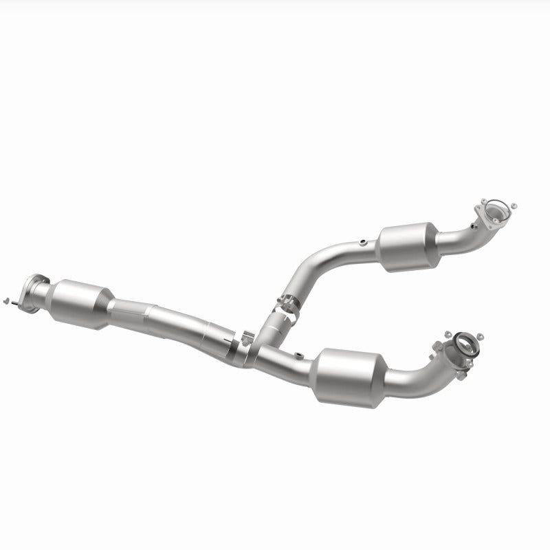 Magnaflow 12-20 Chevrolet Express 4500 6.0L Direct Fit Catalytic Converter