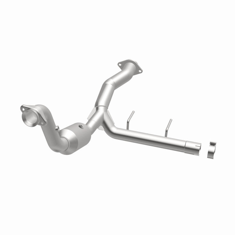 Magnaflow Conv Direct Fit 15-17 Ford F150 V6 2.7L OEM Underbody Catalytic Converter - OneFastShop