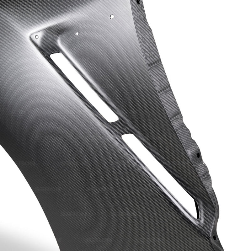 Seibon OEM Dry Carbon Fiber Fenders for Nissan GT-R R35 (09-10)
