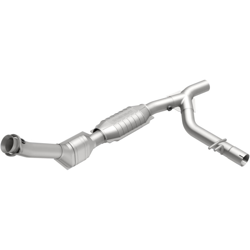 MagnaFlow California Grade Direct-Fit Catalytic Converter - Ford E-150 Econoline, Lincoln Navigator 5.4L 1997-2001