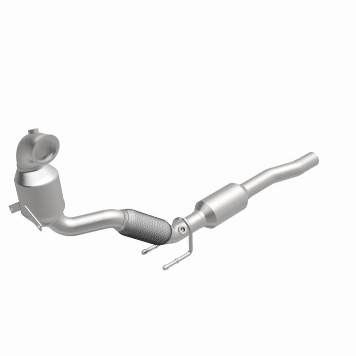 Magnaflow OEM Underbody Single Direct Fit Converter for 16-18 Volkswagen Jetta L4