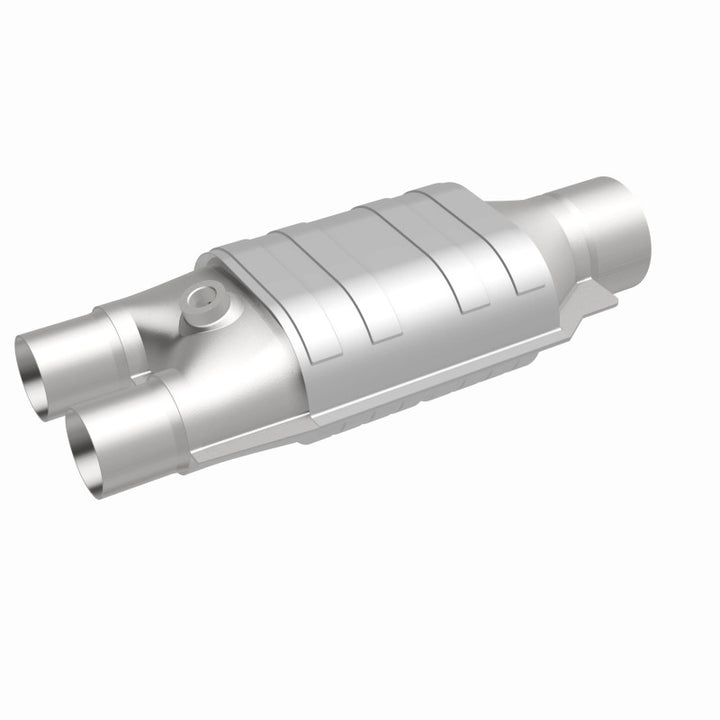 Magnaflow Catalytic Converter Universal 3 Inch/2 Inch Single/Dual with O2 Compatible with 1996-2002 Chevrolet Express 1500/2500 and GMC Savana 1500/2500 - OneFastShop