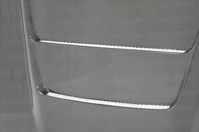 Seibon DVII Carbon Fiber Hood for Nissan Skyline R32 (BNR32)