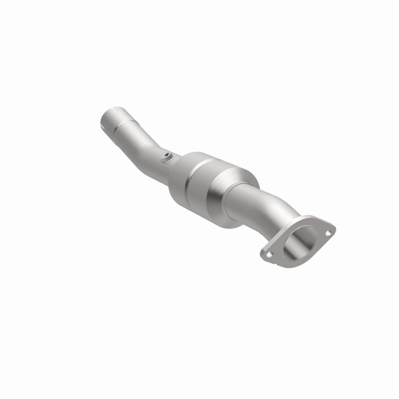 Magnaflow Direct-Fit Catalytic Converter Passenger Side Rear for 2001-2006 Chevy/GMC Silverado/Sierra 2500 HD