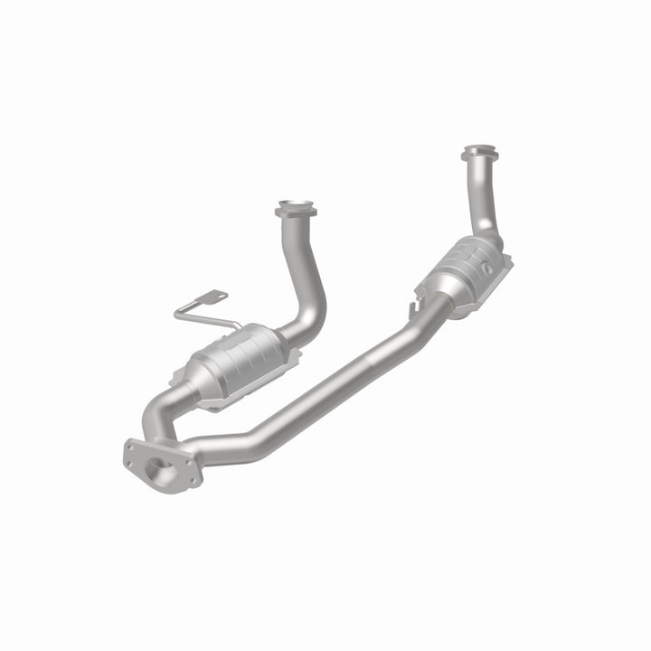 MagnaFlow Conv DF Direct-Fit Catalytic Converter for 2001–2003 Ford Windstar 3.8 OEM