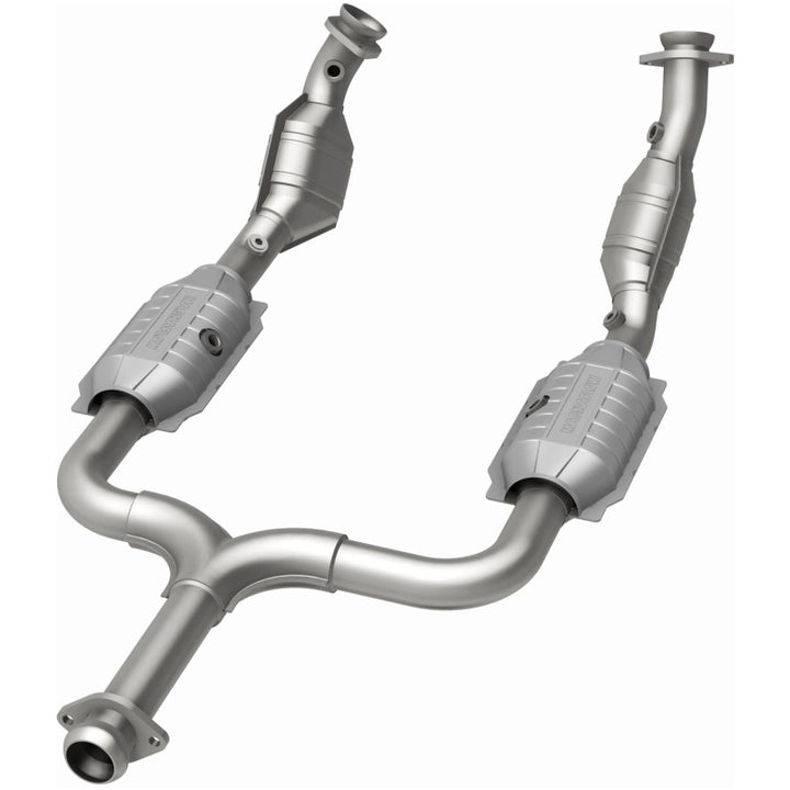 Magnaflow Direct-Fit Catalytic Converter 99-04 Ford Mustang 3.8L