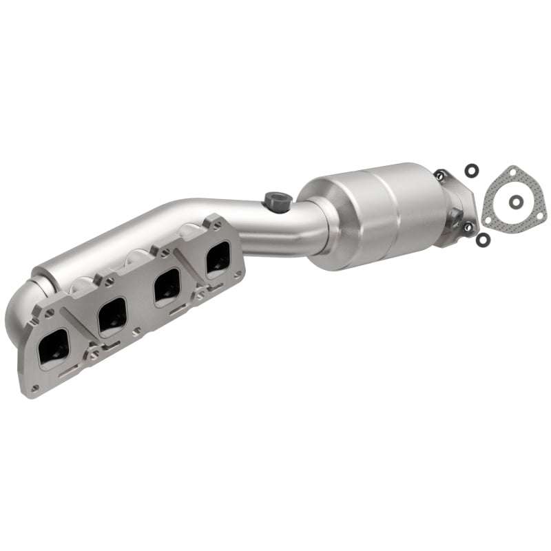Magnaflow Direct-Fit Catalytic Converter 2002-2004 VW Passat 4.0L - OneFastShop