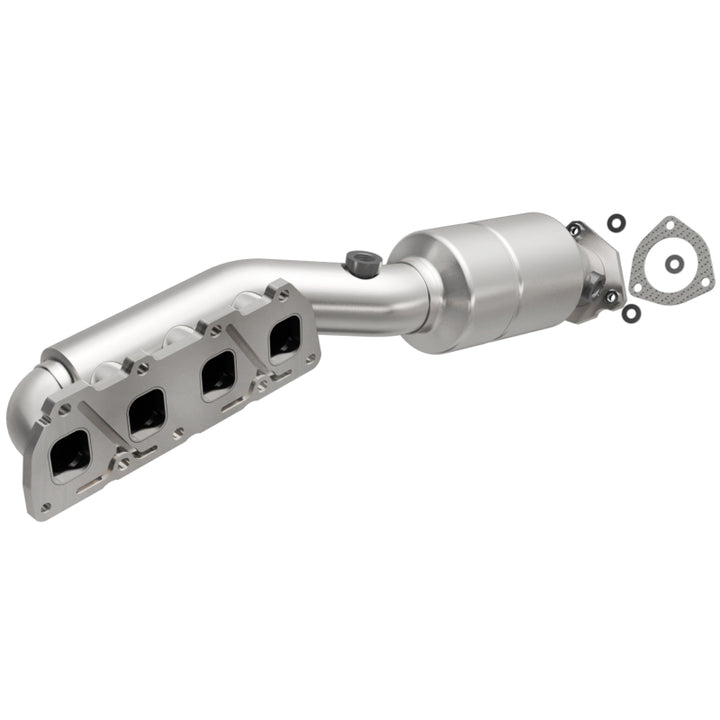 Magnaflow Direct-Fit Catalytic Converter 2002-2004 VW Passat 4.0L - OneFastShop