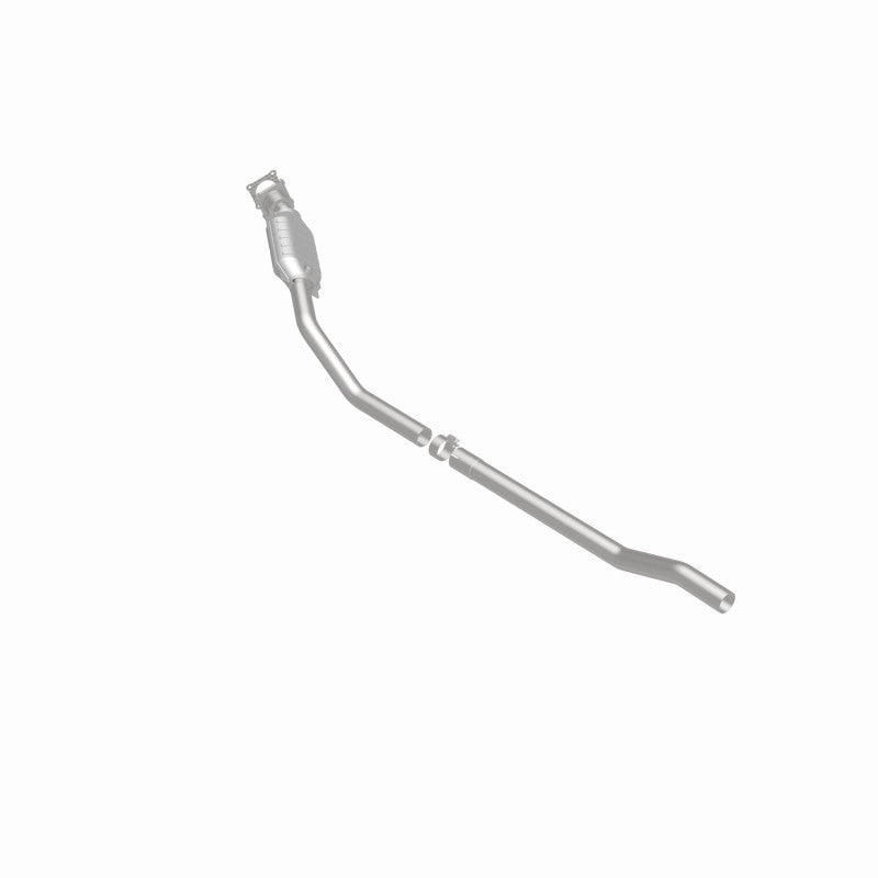 MagnaFlow Catalytic Converter for 01-03 Caravan/Voyager 3.3L - Easy Installation & Quality Performance