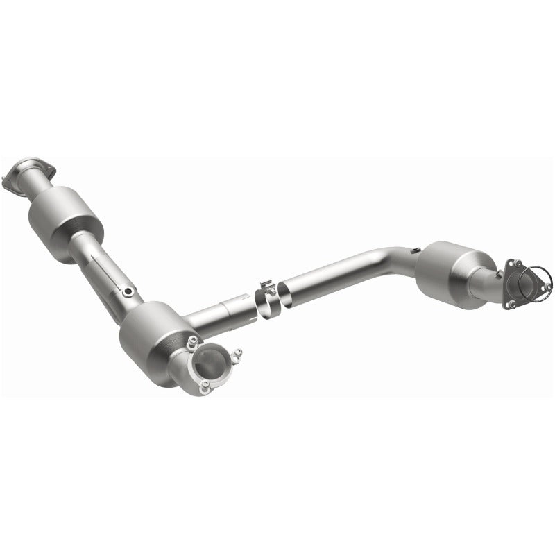 MagnaFlow OEM-Grade Direct-Fit Catalytic Converter - Chevrolet Express 2500 2018-2020 4.3L - Underbody